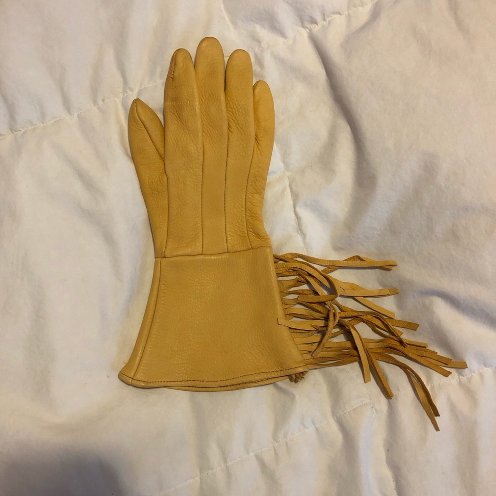 Genuine leather fringe gloves